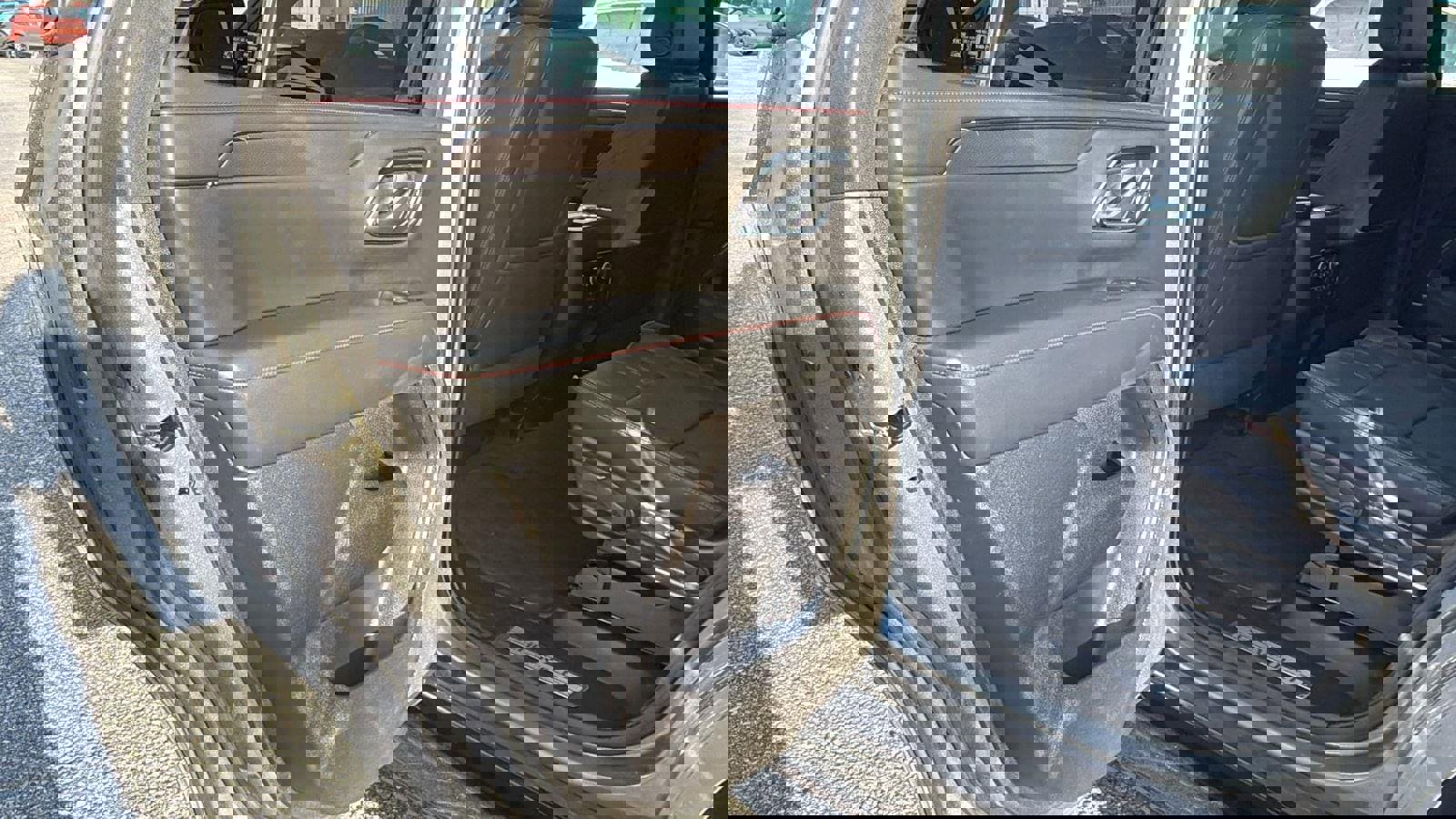 Certified 2022 Chevrolet Tahoe RST w/ Sport Performance Package image 21