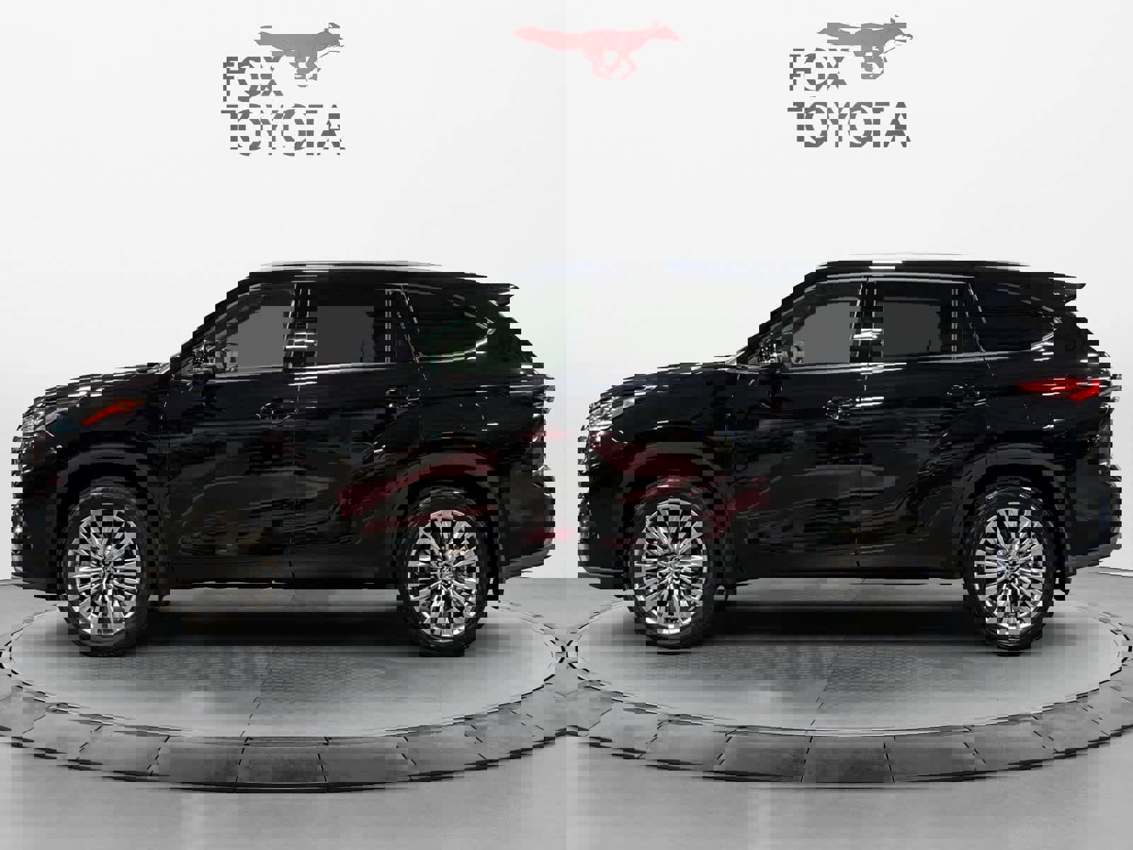 Used 2026 Toyota Highlander Platinum image 2