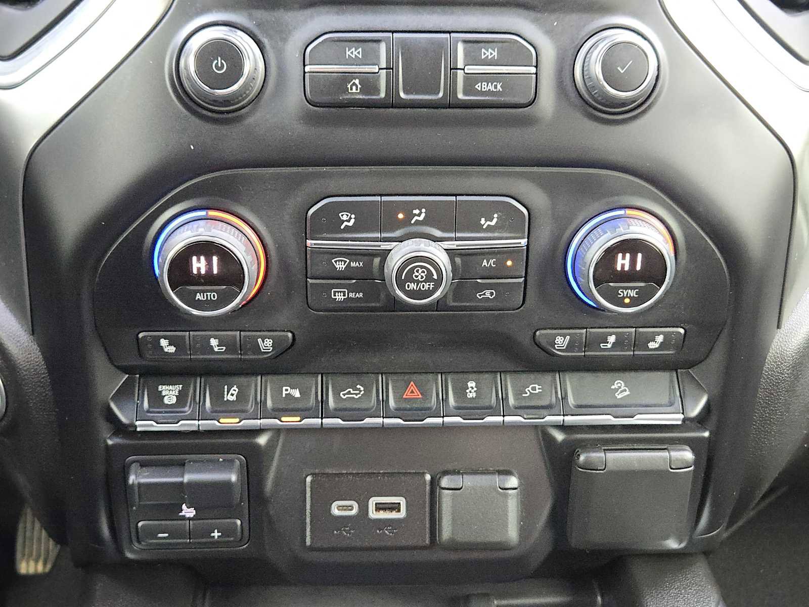 Certified 2022 Chevrolet Silverado 3500 LTZ w/ LTZ Texas Edition image 20