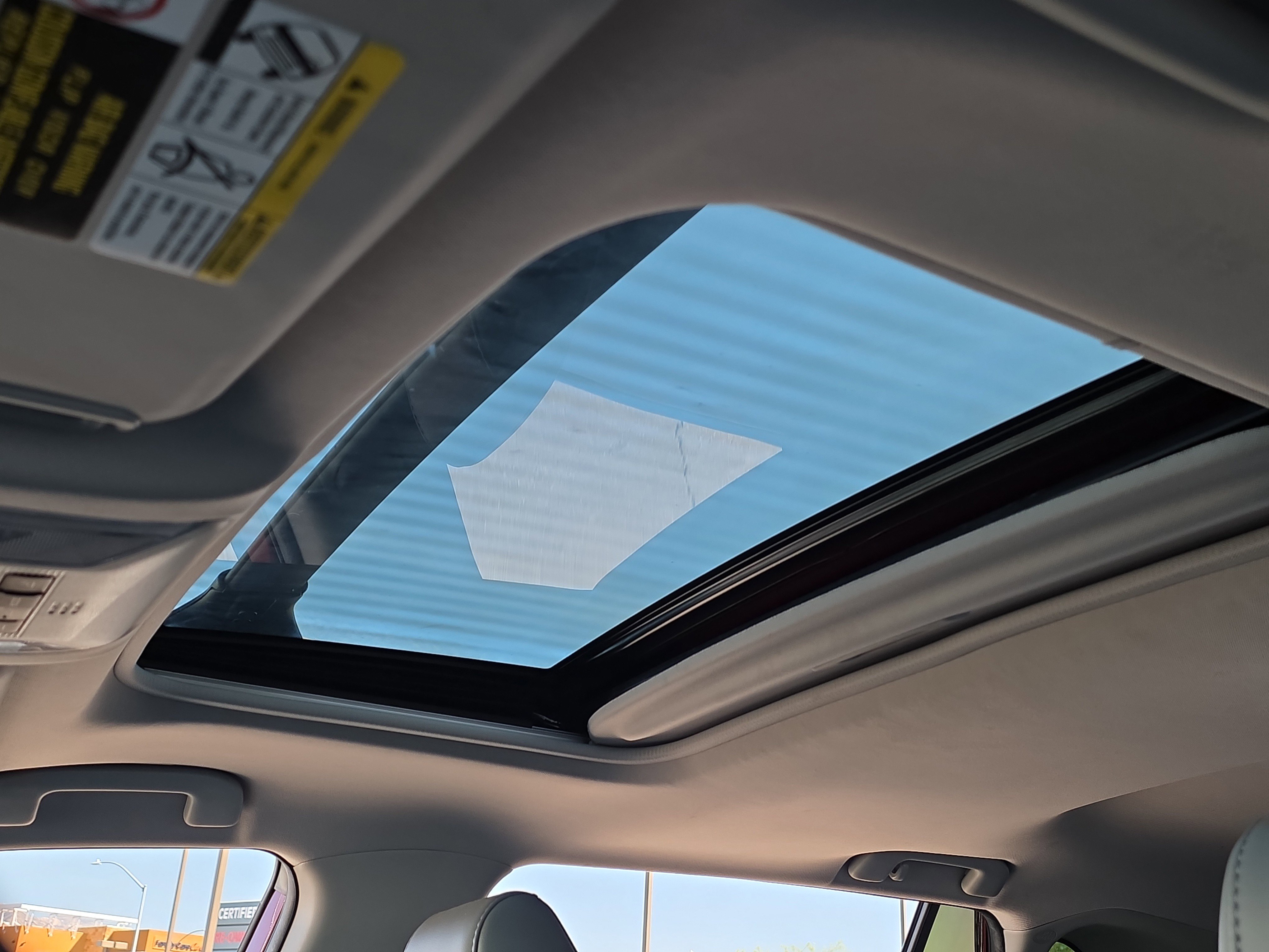 Used 2022 Toyota RAV4 Limited image 15