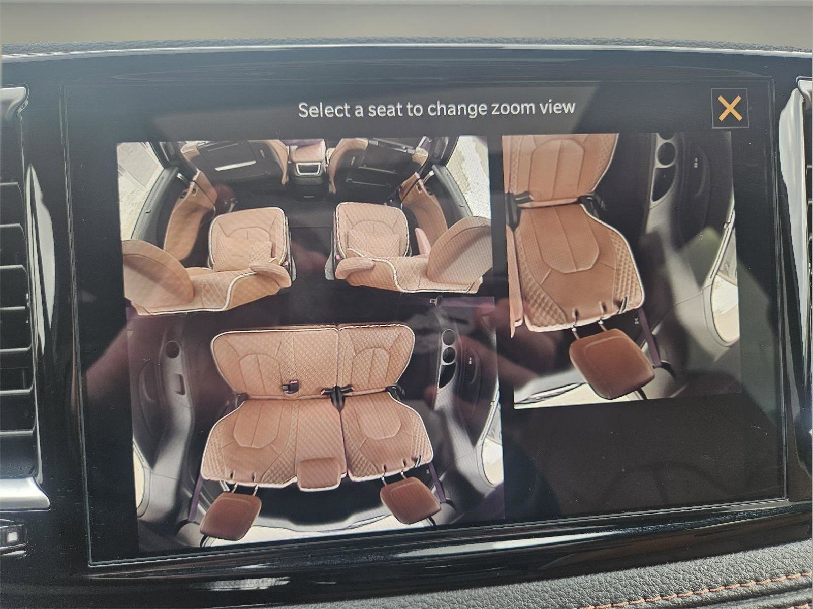 Used 2025 Chrysler Pacifica Pinnacle image 18