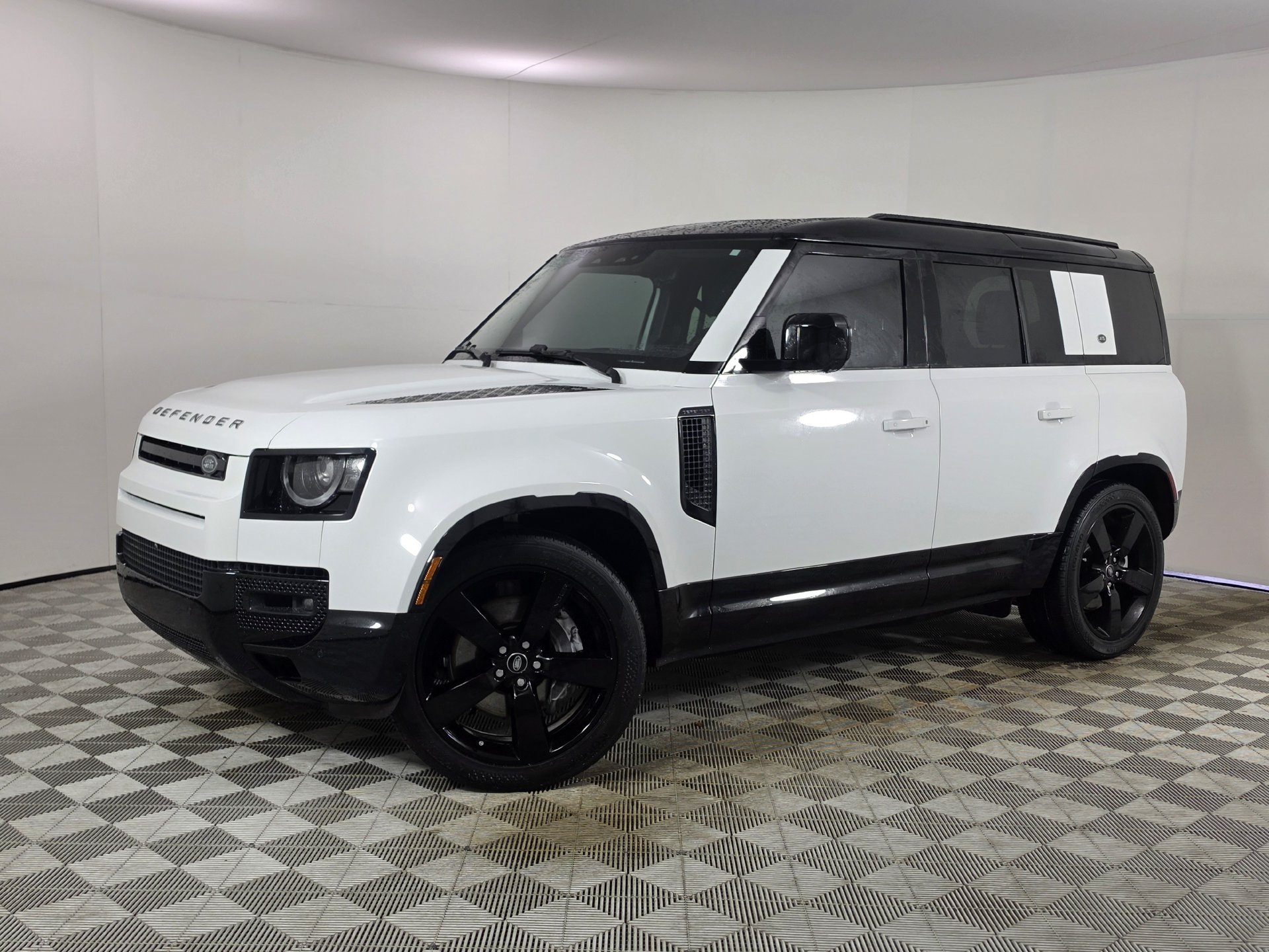 Used 2024 Land Rover Defender 110 X-Dynamic SE