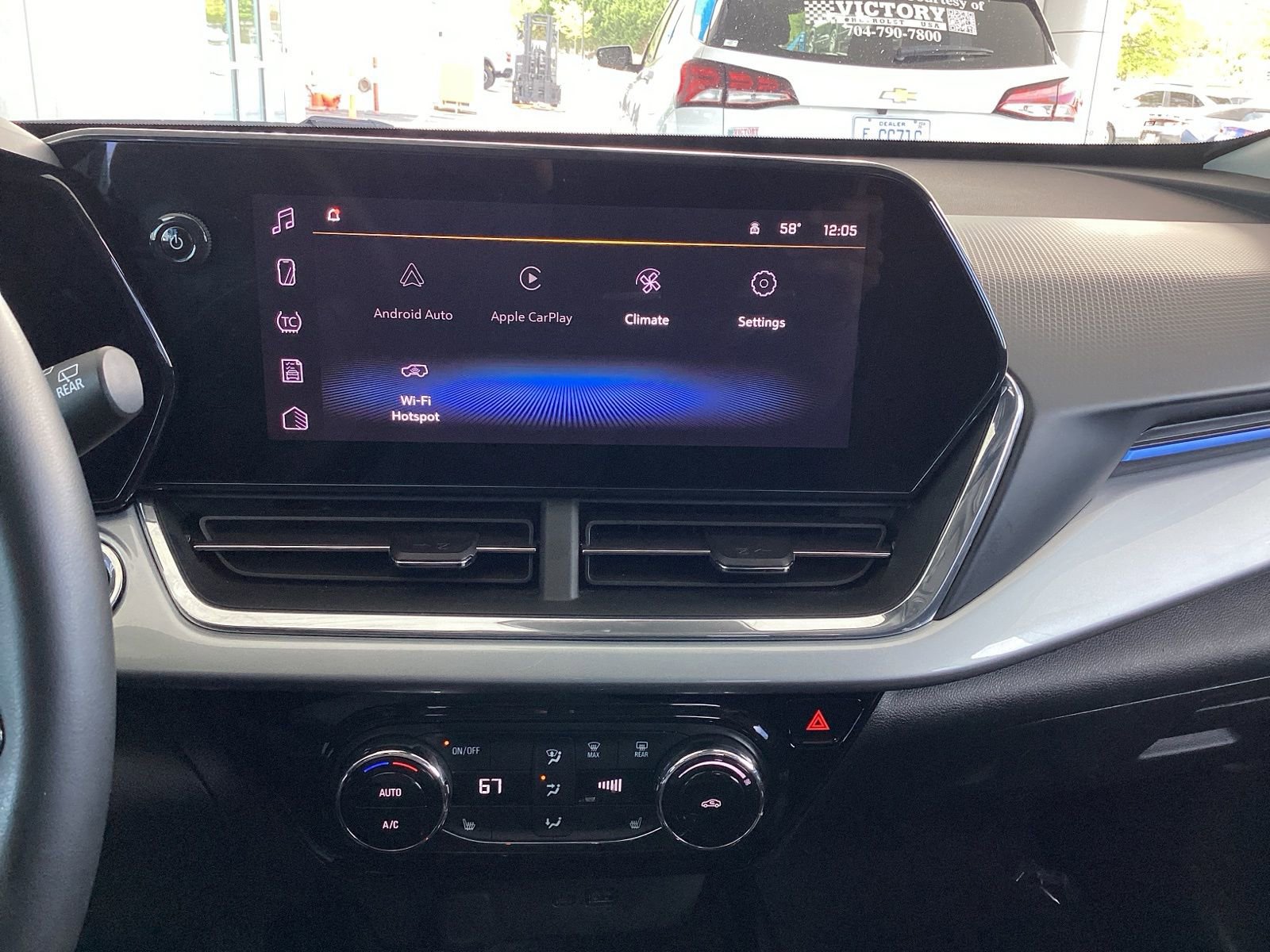 Used 2025 Chevrolet Trax LT w/ LT Convenience Package image 13