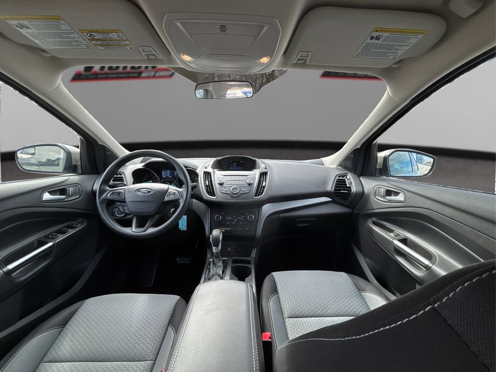 Used 2018 Ford Escape SE image 25