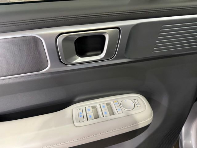 Used 2025 Hyundai Santa Fe SEL image 12