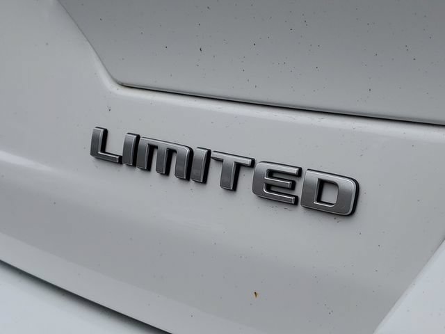Used 2024 Jeep Grand Cherokee Limited AWD/4WD image 6