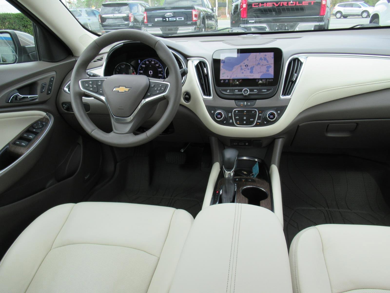 Used 2023 Chevrolet Malibu LT image 13