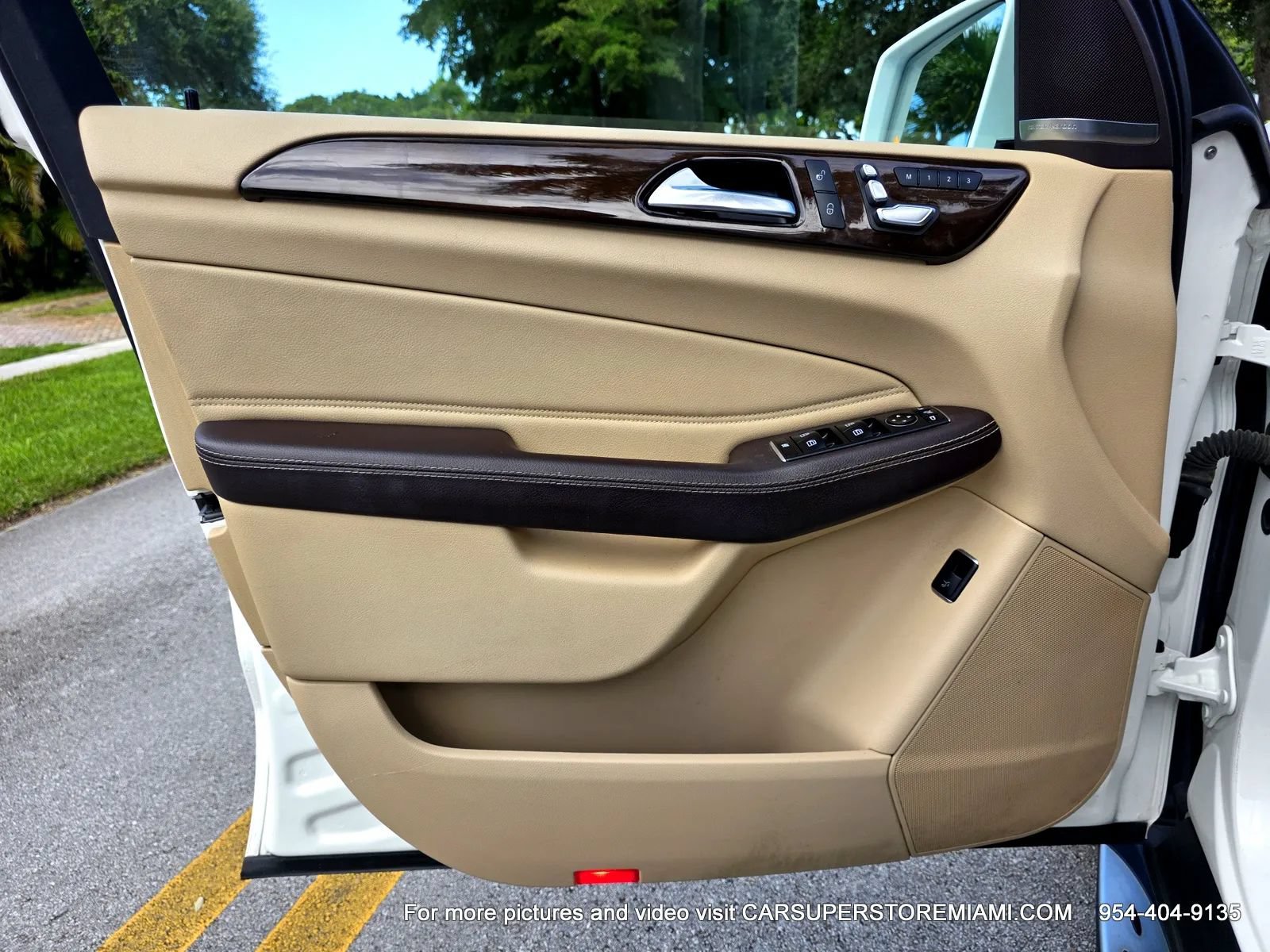 Used 2016 Mercedes-Benz GLE 350 w/ Premium Package image 52