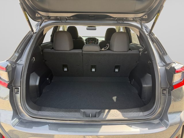Used 2025 Subaru Crosstrek 2.5i Premium AWD/4WD image 19