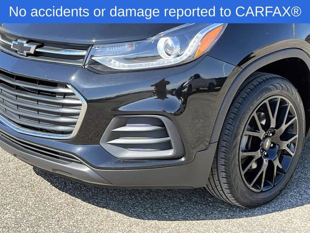 Certified 2022 Chevrolet Trax LT w/ Midnight Edition image 10