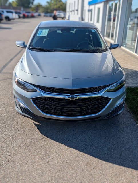 Used 2024 Chevrolet Malibu RS image 2