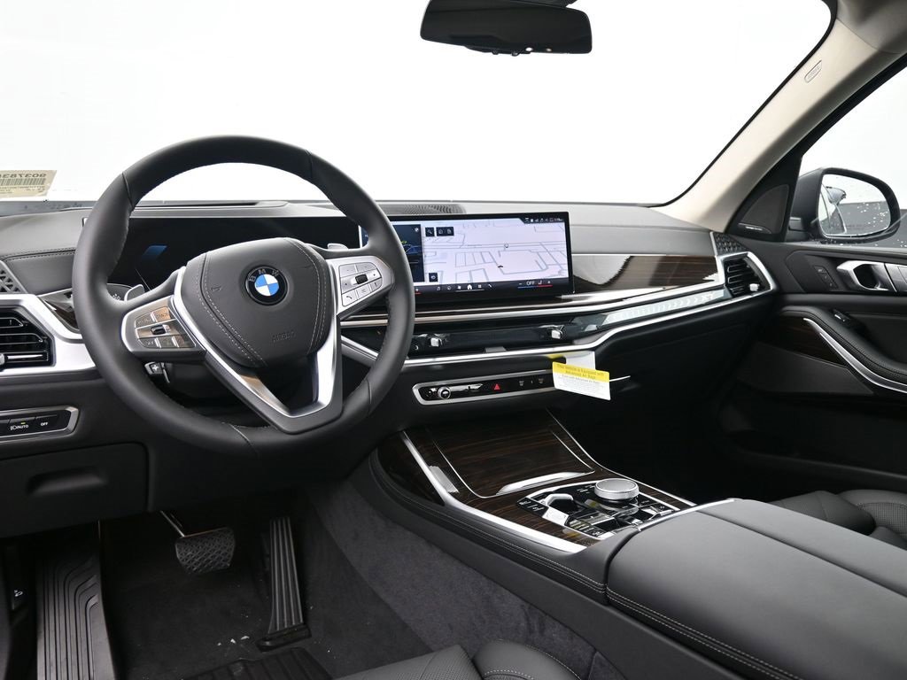 New 2026 BMW X7 xDrive40i w/ Premium Package image 14