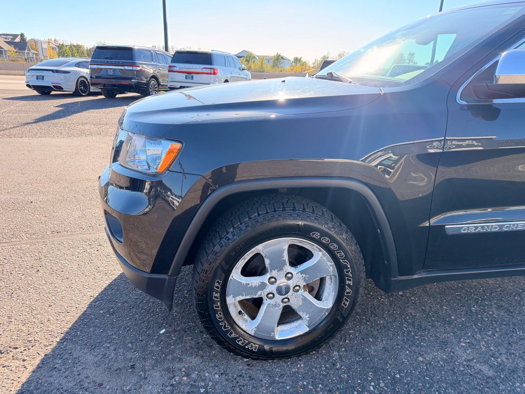 Used 2013 Jeep Grand Cherokee Limited AWD/4WD image 10