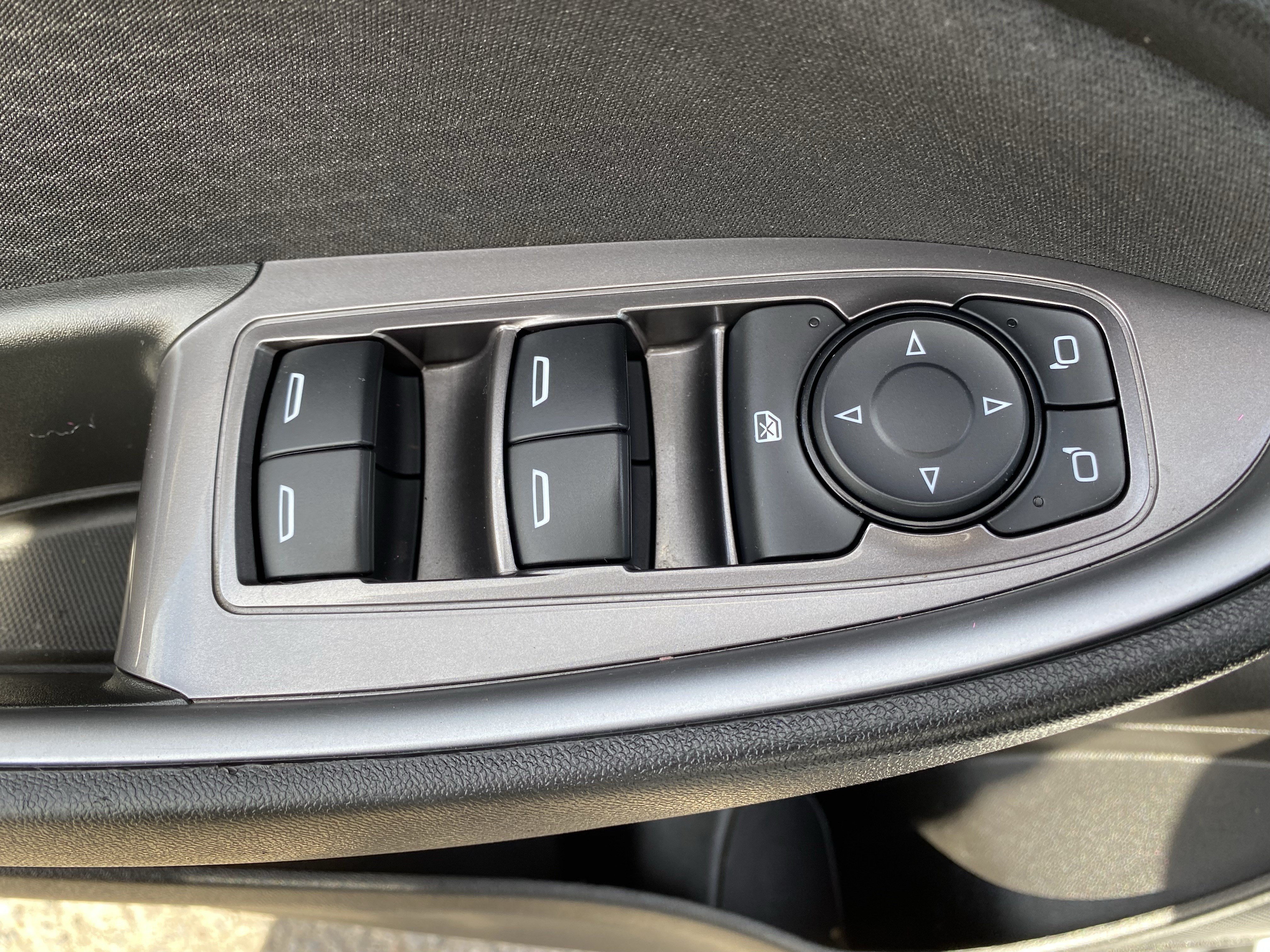 Used 2025 Chevrolet Malibu LS FWD image 19