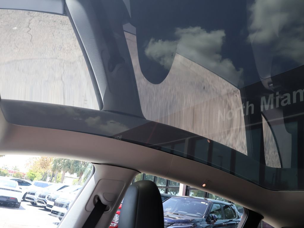 Used 2024 Tesla Model Y Long Range AWD/4WD image 20