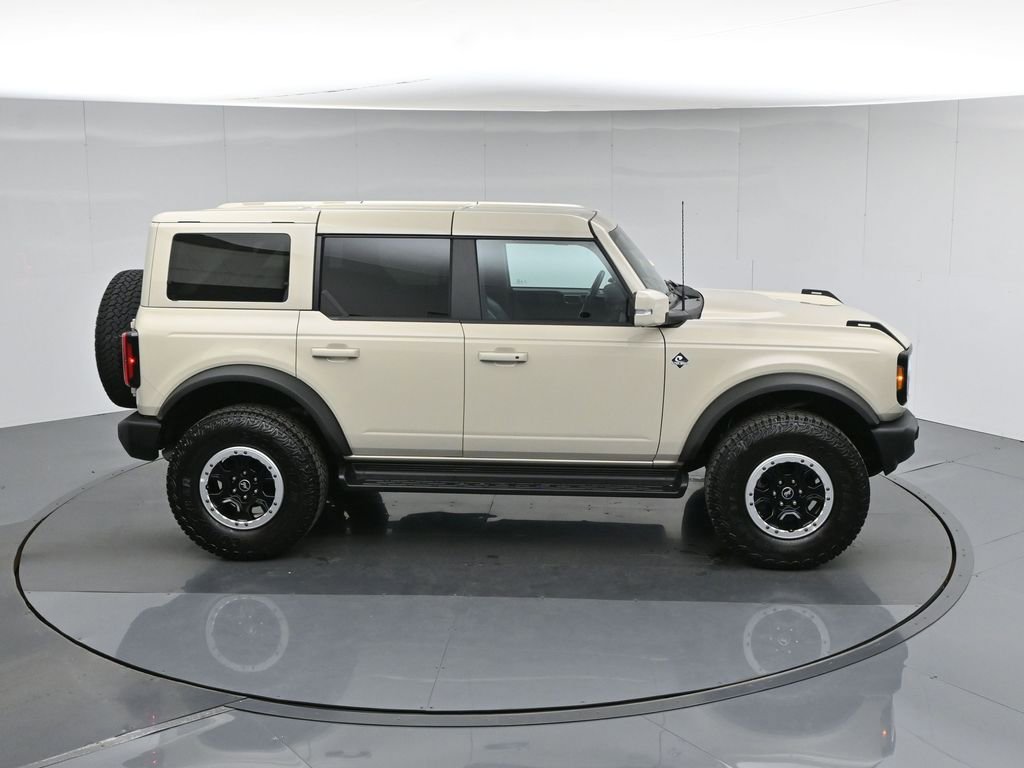 Certified 2025 Ford Bronco Outer Banks w/ Sasquatch Package AWD/4WD image 42