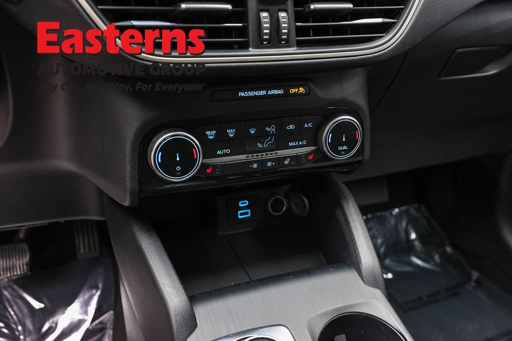 Used 2022 Ford Escape SE w/ Convenience Package FWD image 21