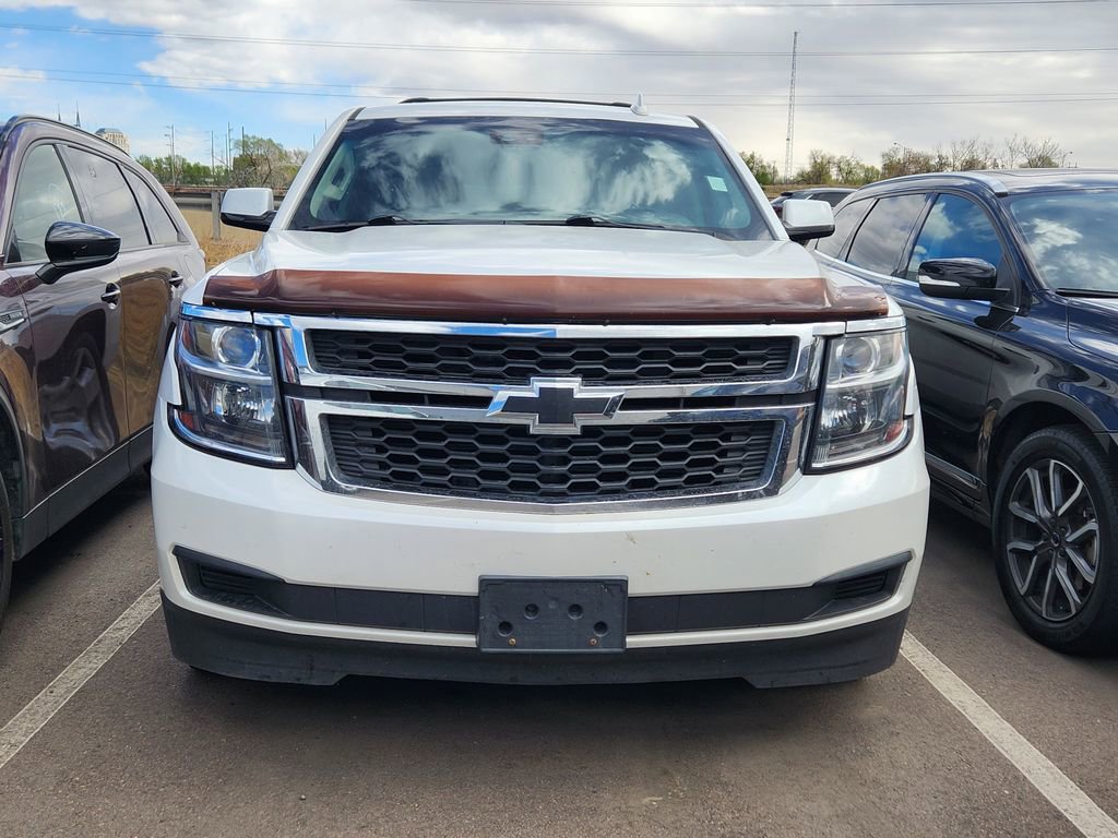 Used 2017 Chevrolet Suburban LT image 3