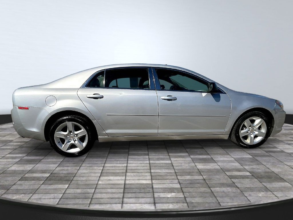 Used 2011 Chevrolet Malibu LS FWD image 8