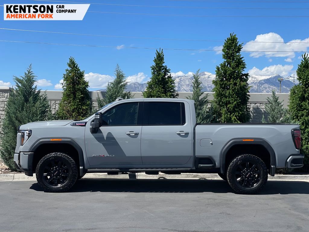 Used 2025 GMC Sierra 2500 AT4 w/ Technology Package AWD/4WD image 4