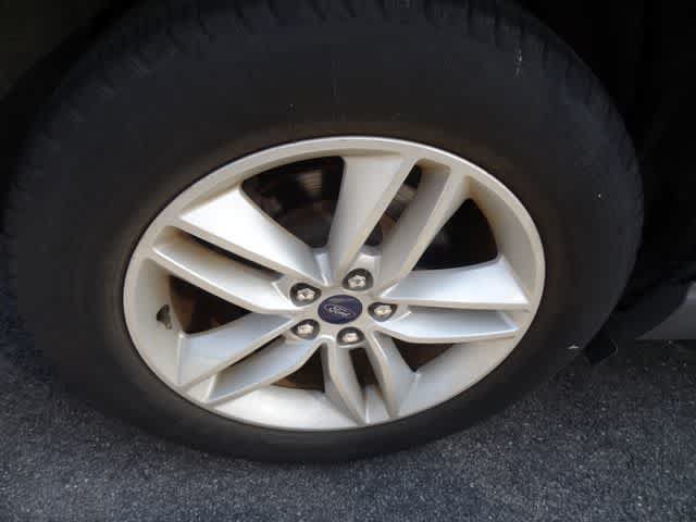 Used 2018 Ford Edge SEL AWD/4WD image 8