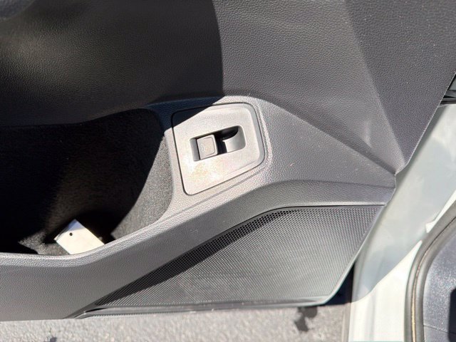 Used 2024 Volkswagen Tiguan SE AWD/4WD image 20