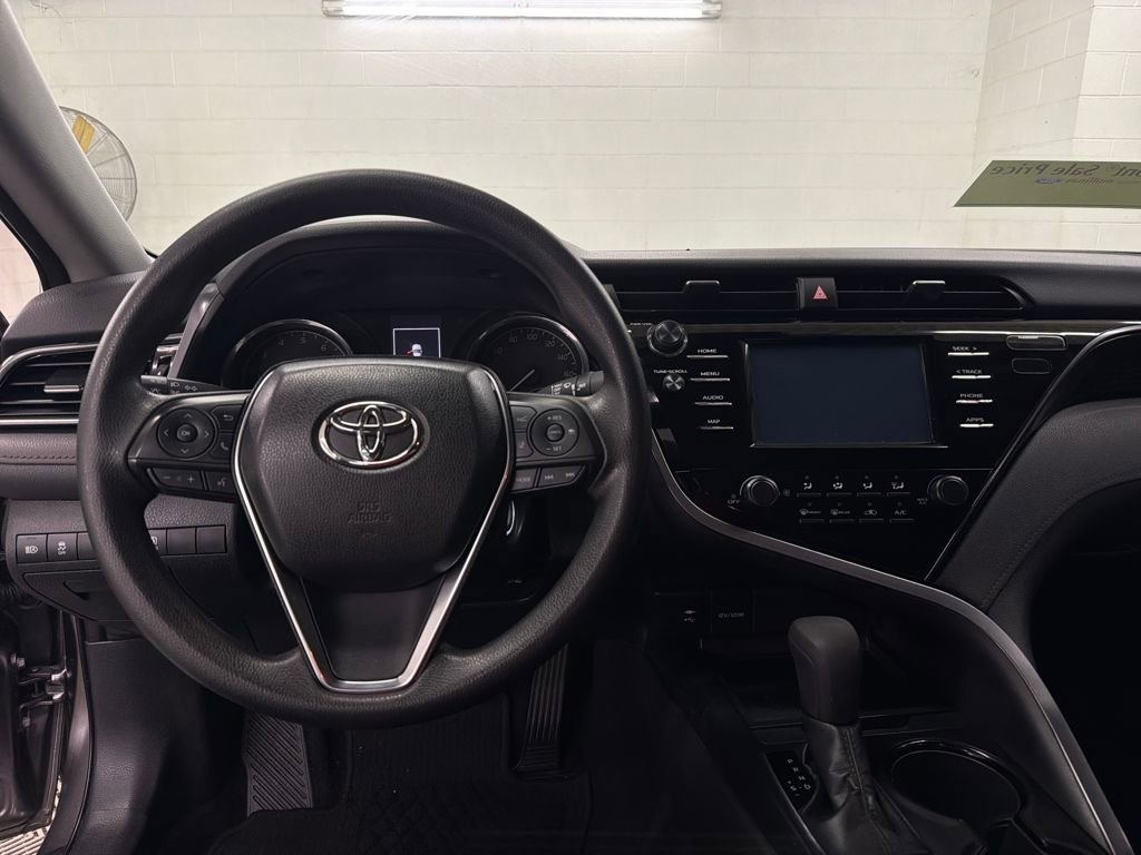 Used 2019 Toyota Camry L image 8