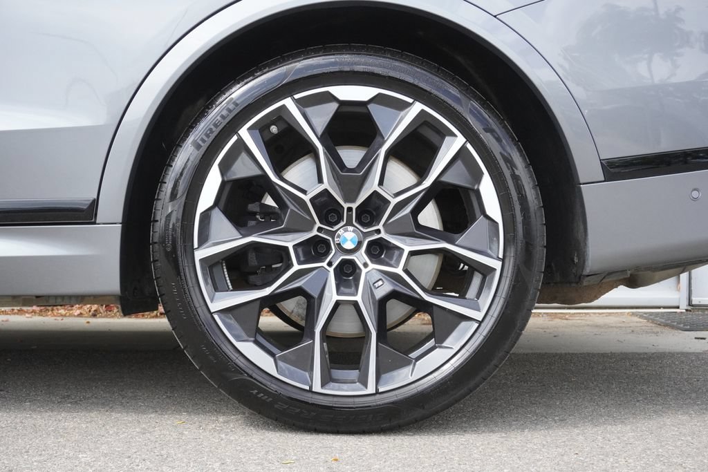 Used 2026 BMW X7 M60i AWD/4WD image 33