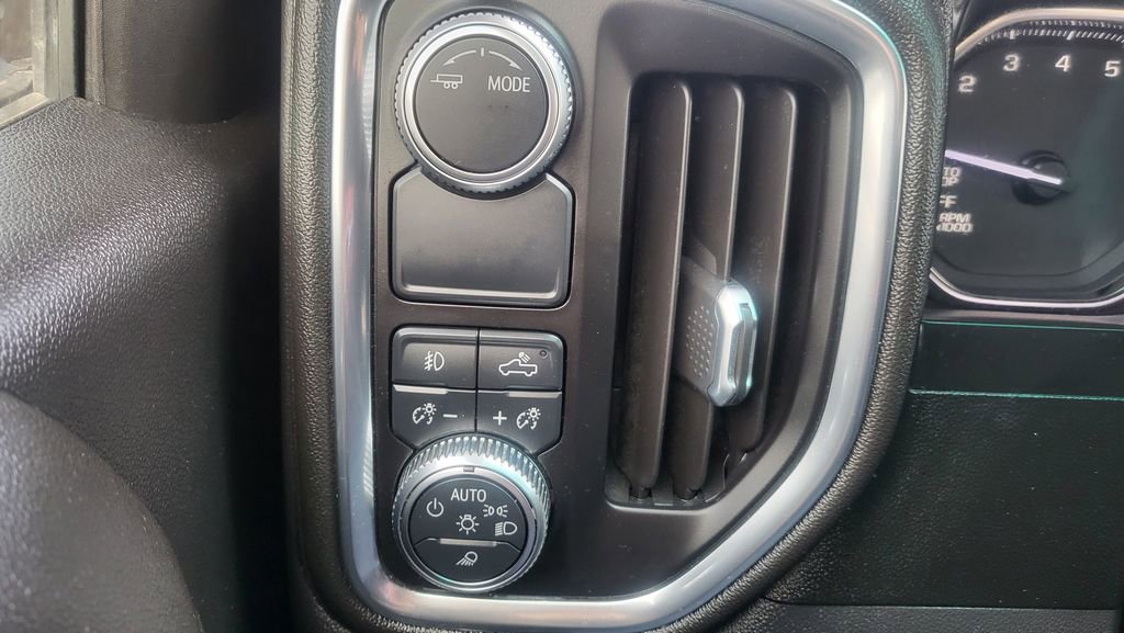 Used 2021 GMC Sierra 1500 SLT image 35