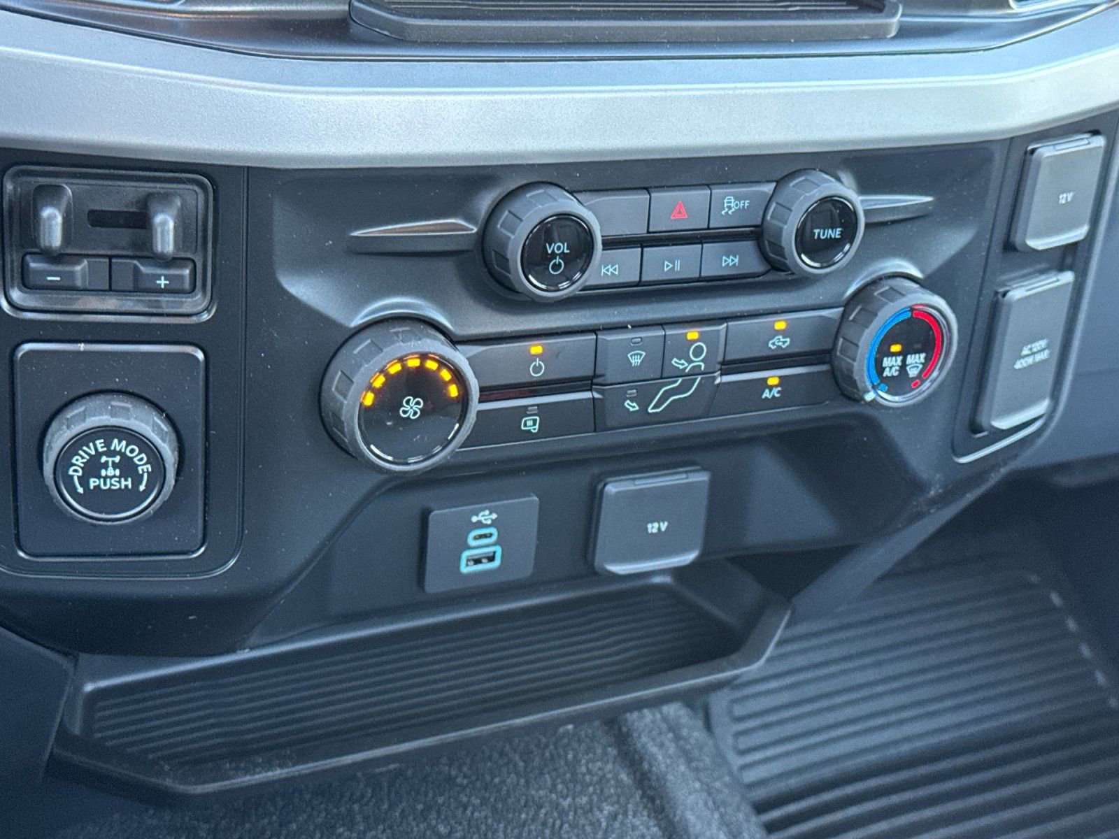 New 2026 Ford F250 XL image 19