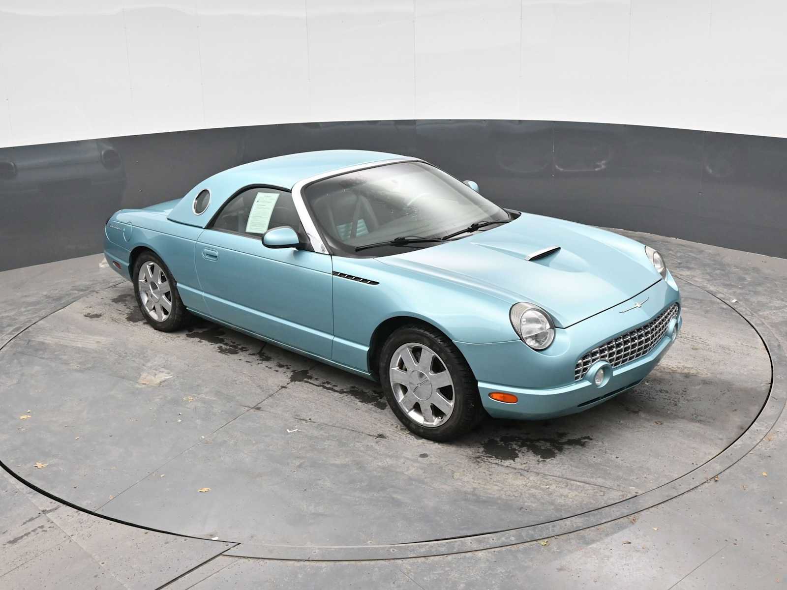 Used 2002 Ford Thunderbird RWD image 18