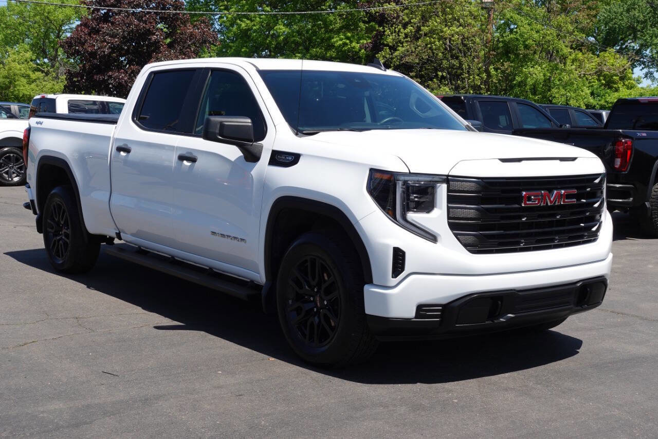 Used 2024 GMC Sierra 1500 Pro w/ Graphite Edition AWD/4WD image 5
