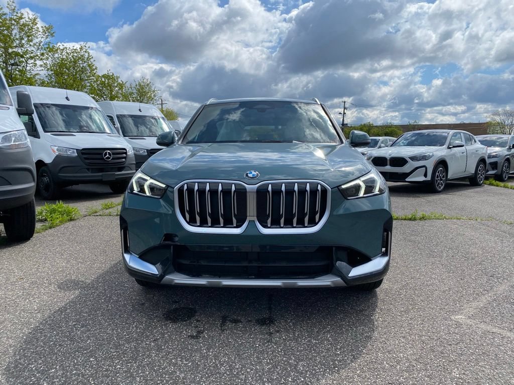 New 2026 BMW X1 xDrive28i w/ Convenience Package AWD/4WD image 2