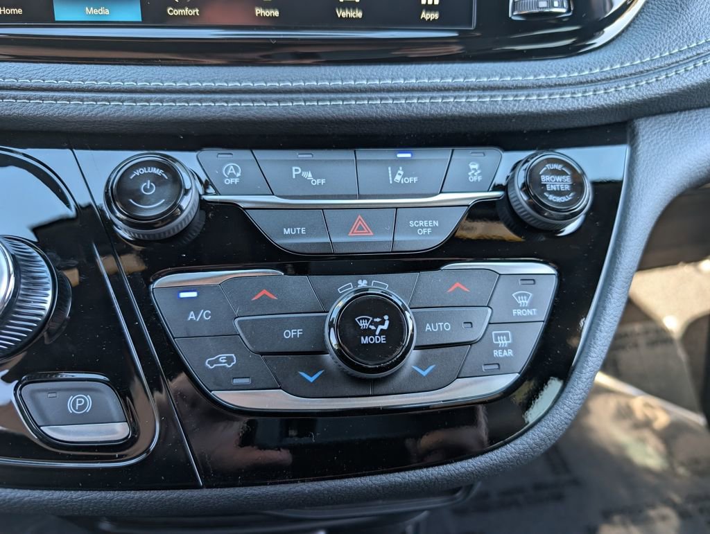New 2026 Chrysler Pacifica Select w/ S Appearance Package image 27