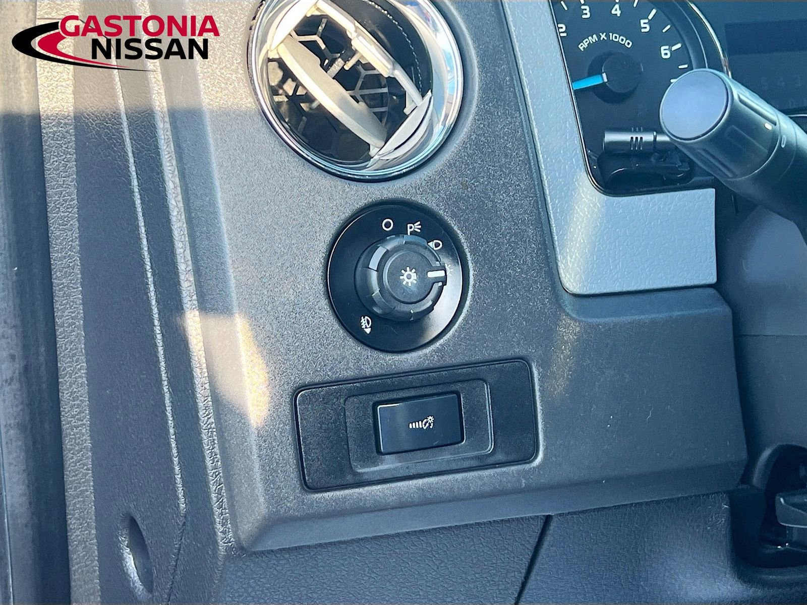 Used 2013 Ford F150 XLT w/ Trailer Tow Pkg image 13