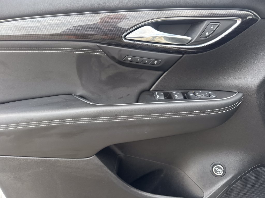 Used 2023 Buick Envision Essence FWD image 16