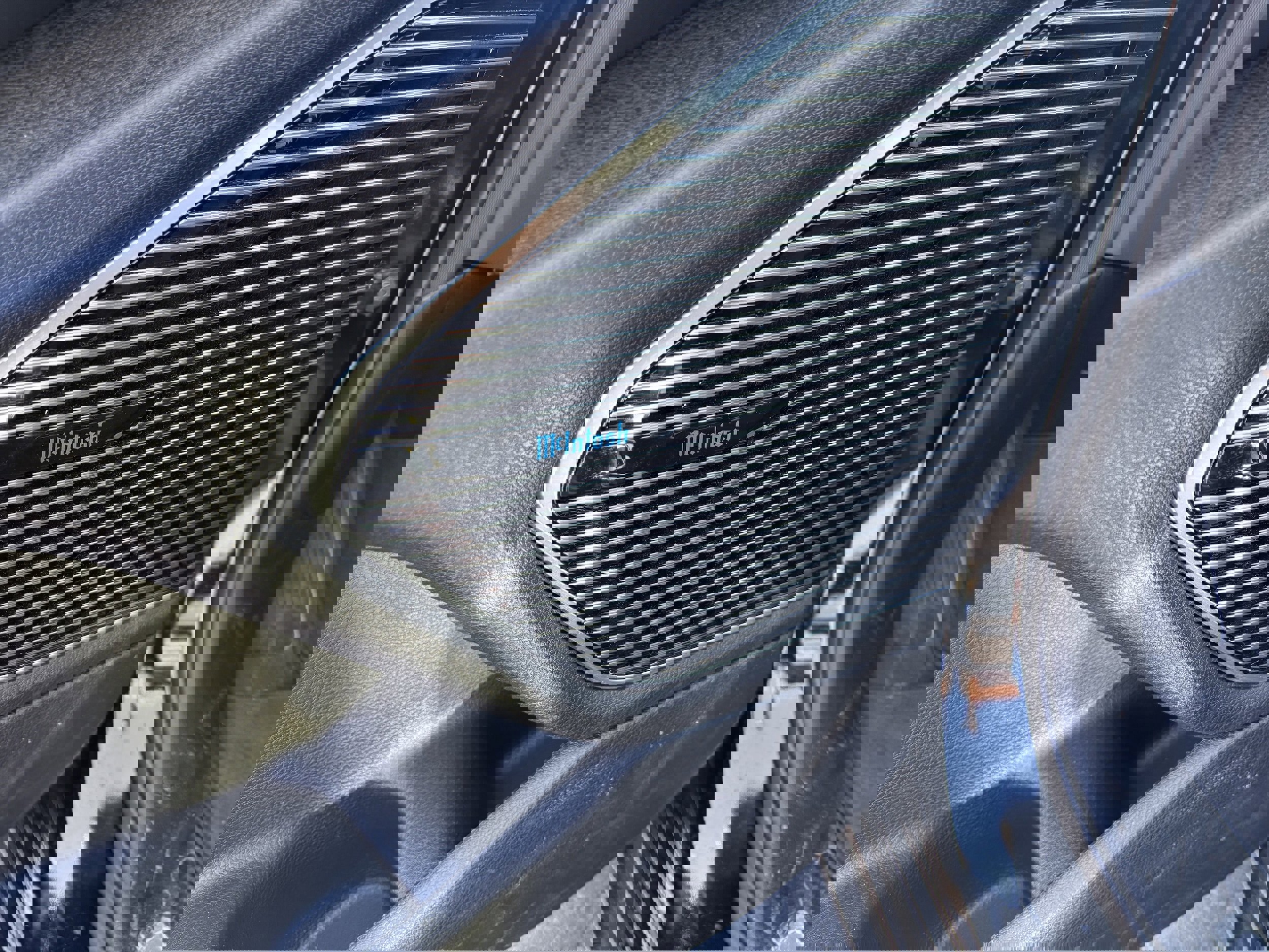 Used 2024 Jeep Grand Cherokee Overland w/ Luxury Tech Group IV image 9