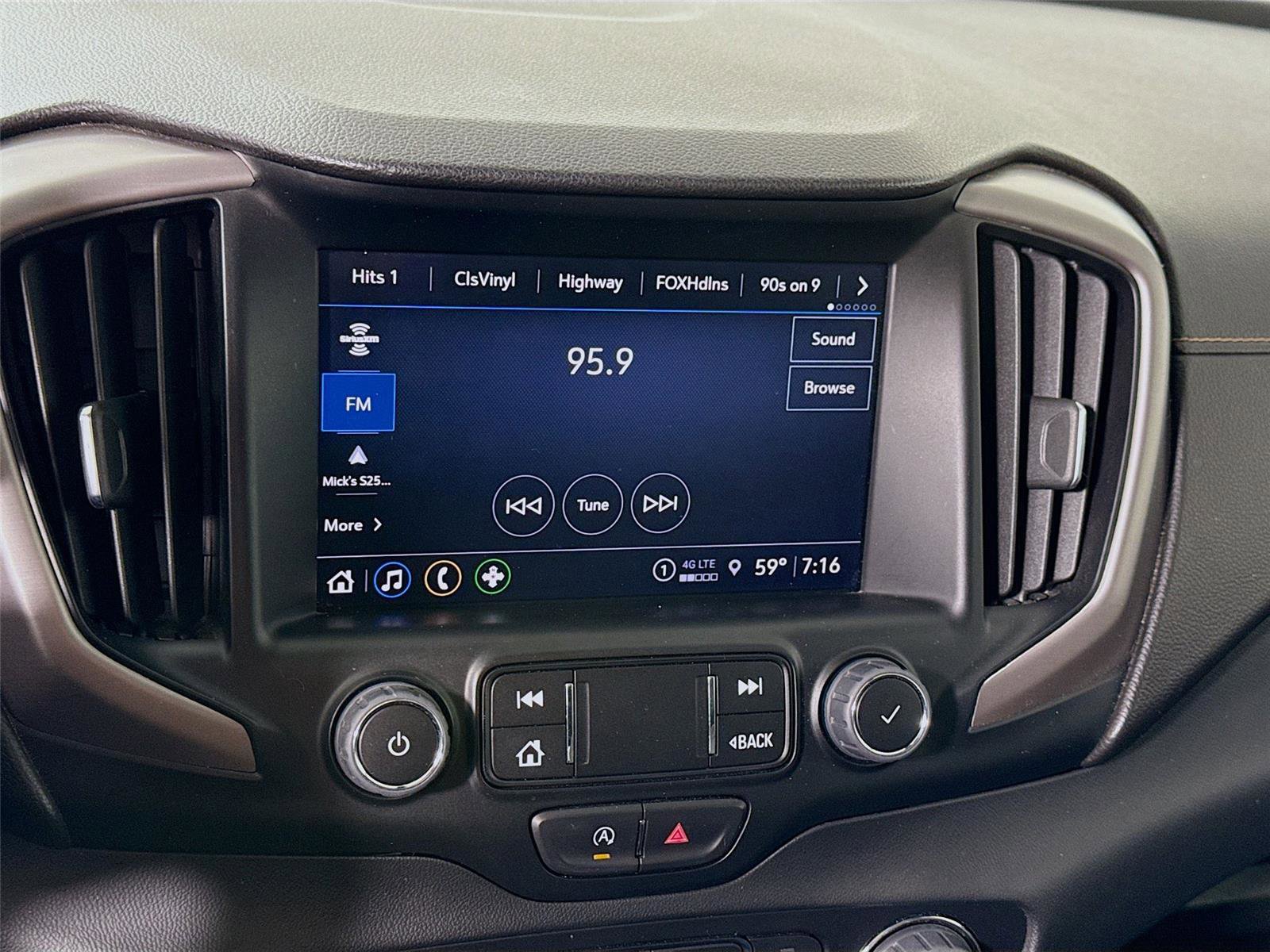 Used 2023 GMC Terrain AT4 w/ Tech Package AWD/4WD image 8
