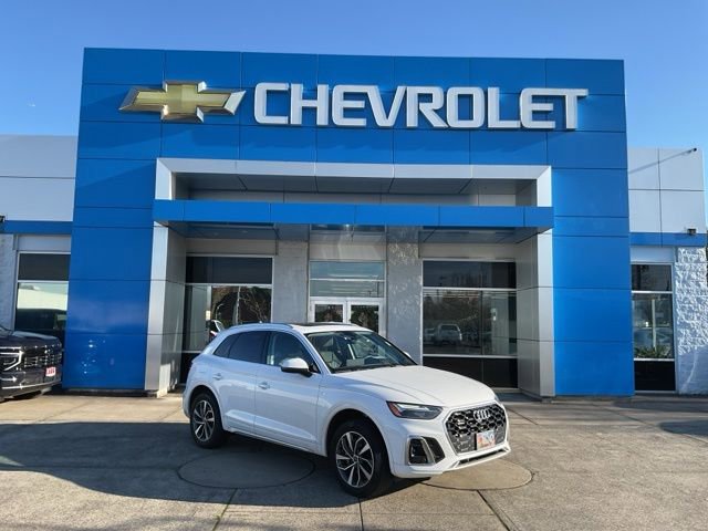 Used 2024 Audi Q5 2.0T Premium image 1