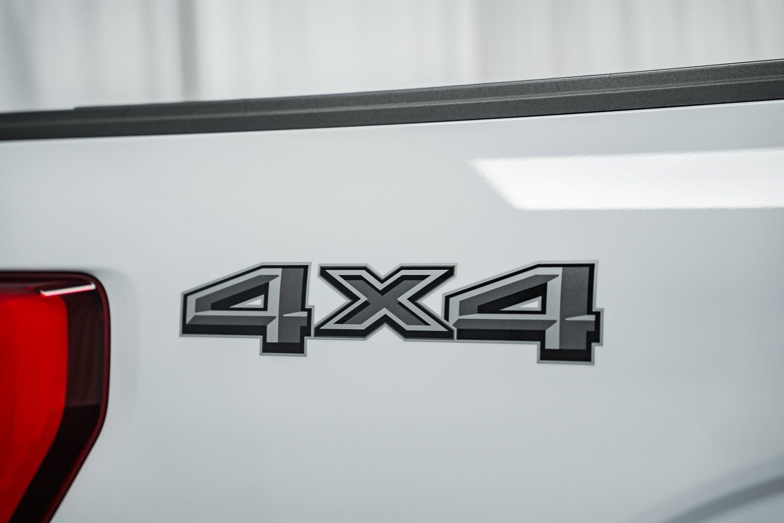 Used 2023 Ford F150 Lariat w/ Equipment Group 502A High image 19