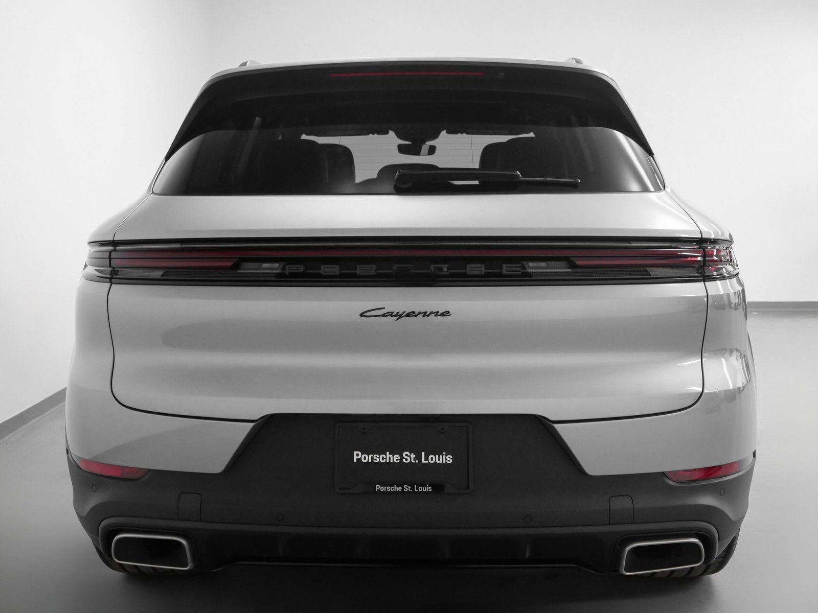 Certified 2025 Porsche Cayenne image 7