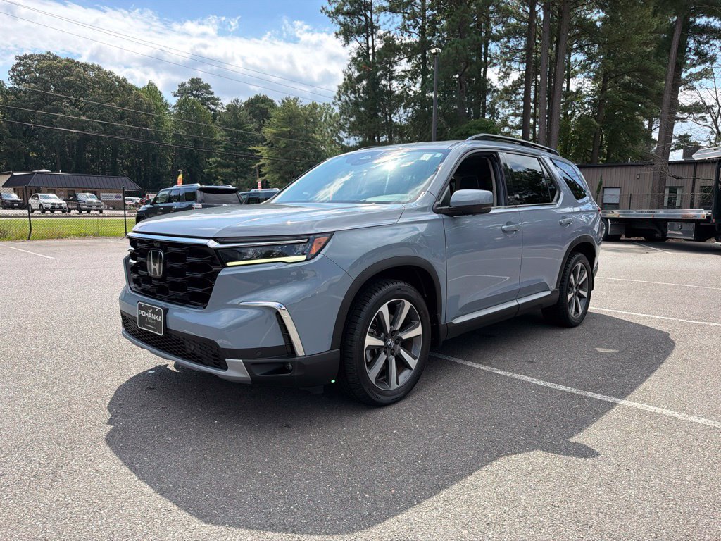 Used 2023 Honda Pilot Elite image 2