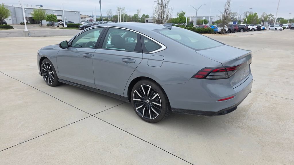 Used 2025 Honda Accord Touring image 3