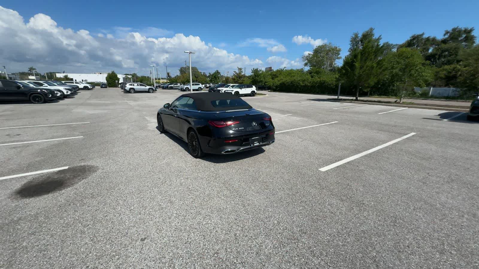 Used 2025 Mercedes-Benz CLE 300 4MATIC Cabriolet image 6