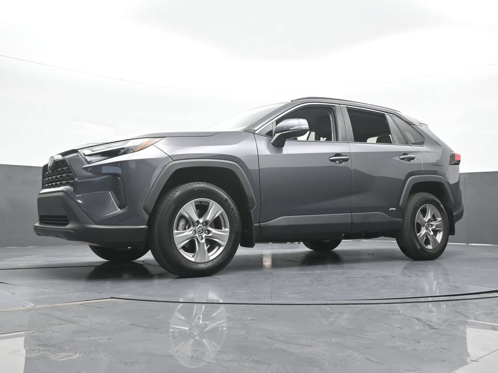 Used 2024 Toyota RAV4 XLE AWD/4WD image 50