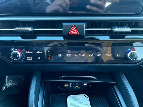 New 2026 Kia Sportage EX w/ EX Panoramic Sunroof Package image 18