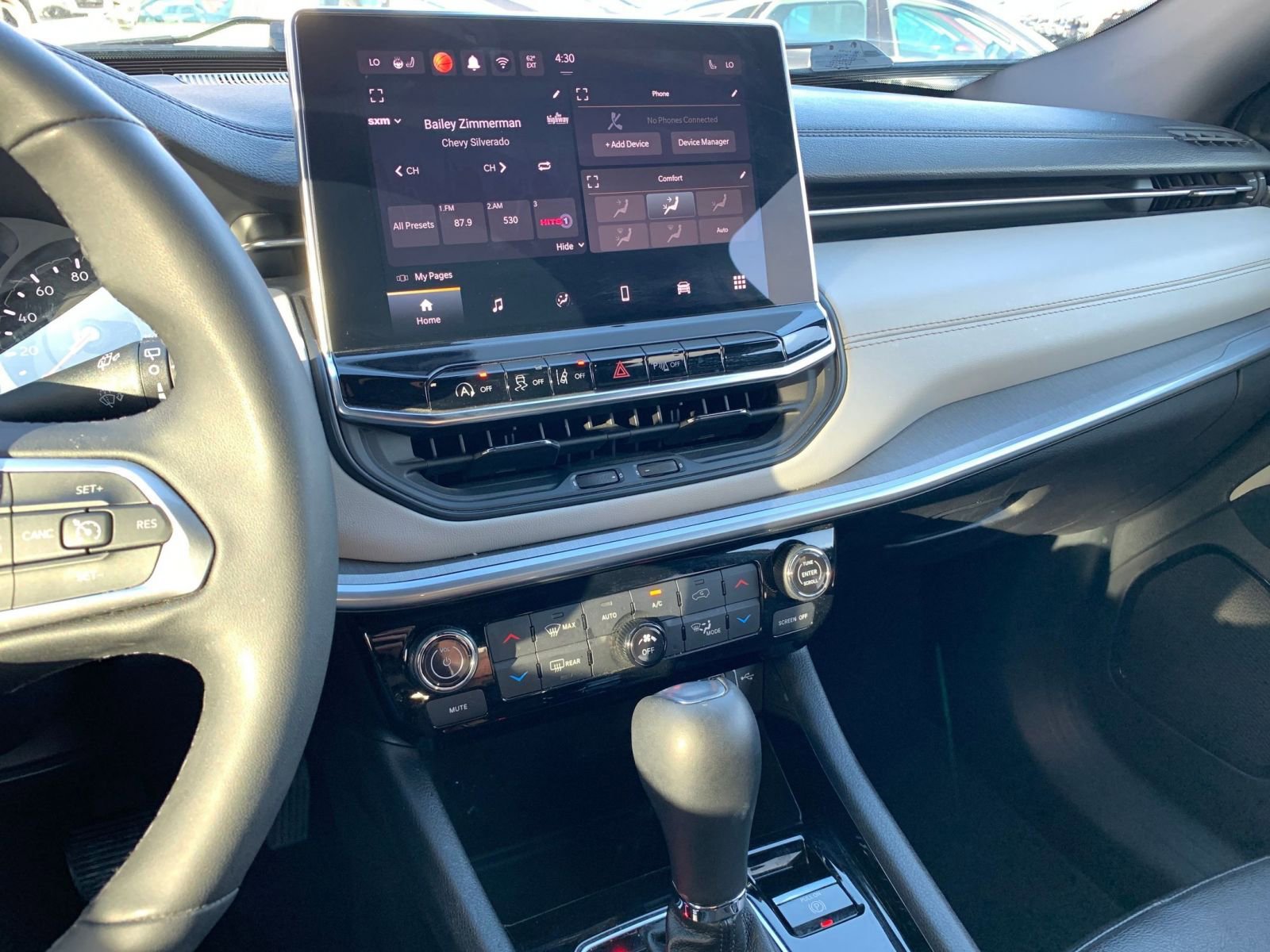 Used 2025 Jeep Compass Limited image 17