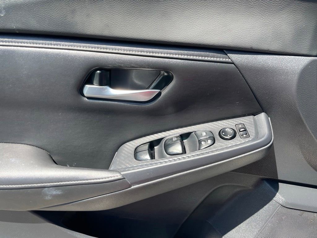 Certified 2021 Nissan Sentra SV FWD image 13