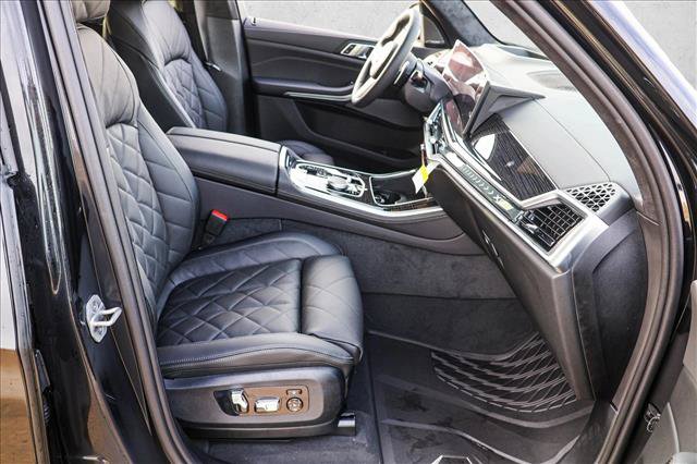Used 2026 BMW X5 xDrive40i w/ M Sport Package AWD/4WD image 25