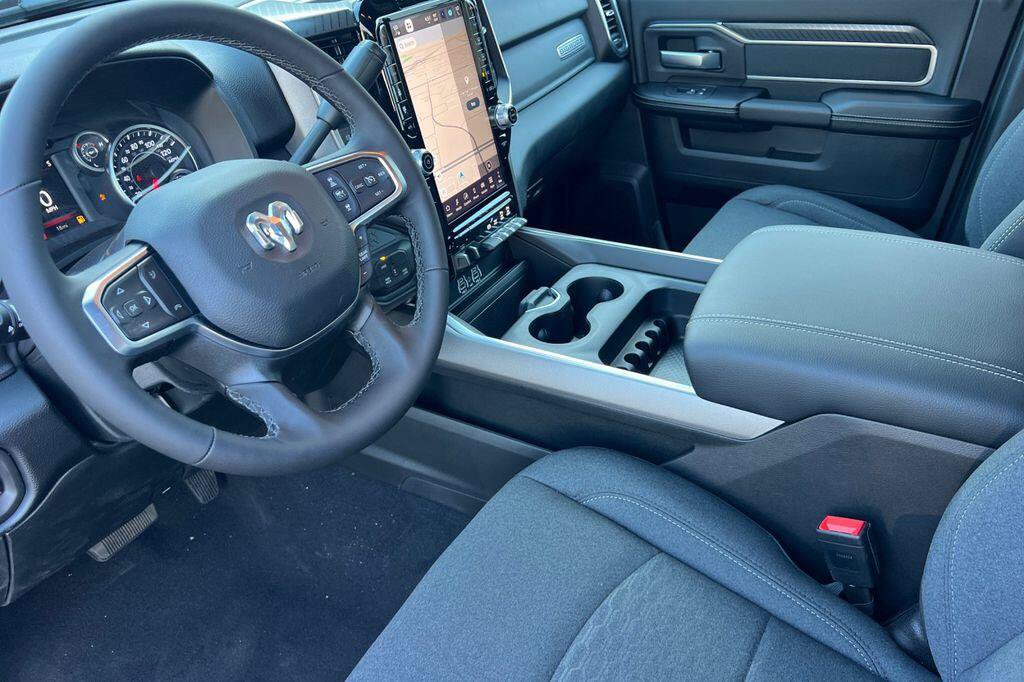 New 2026 RAM 2500 Big Horn AWD/4WD image 10